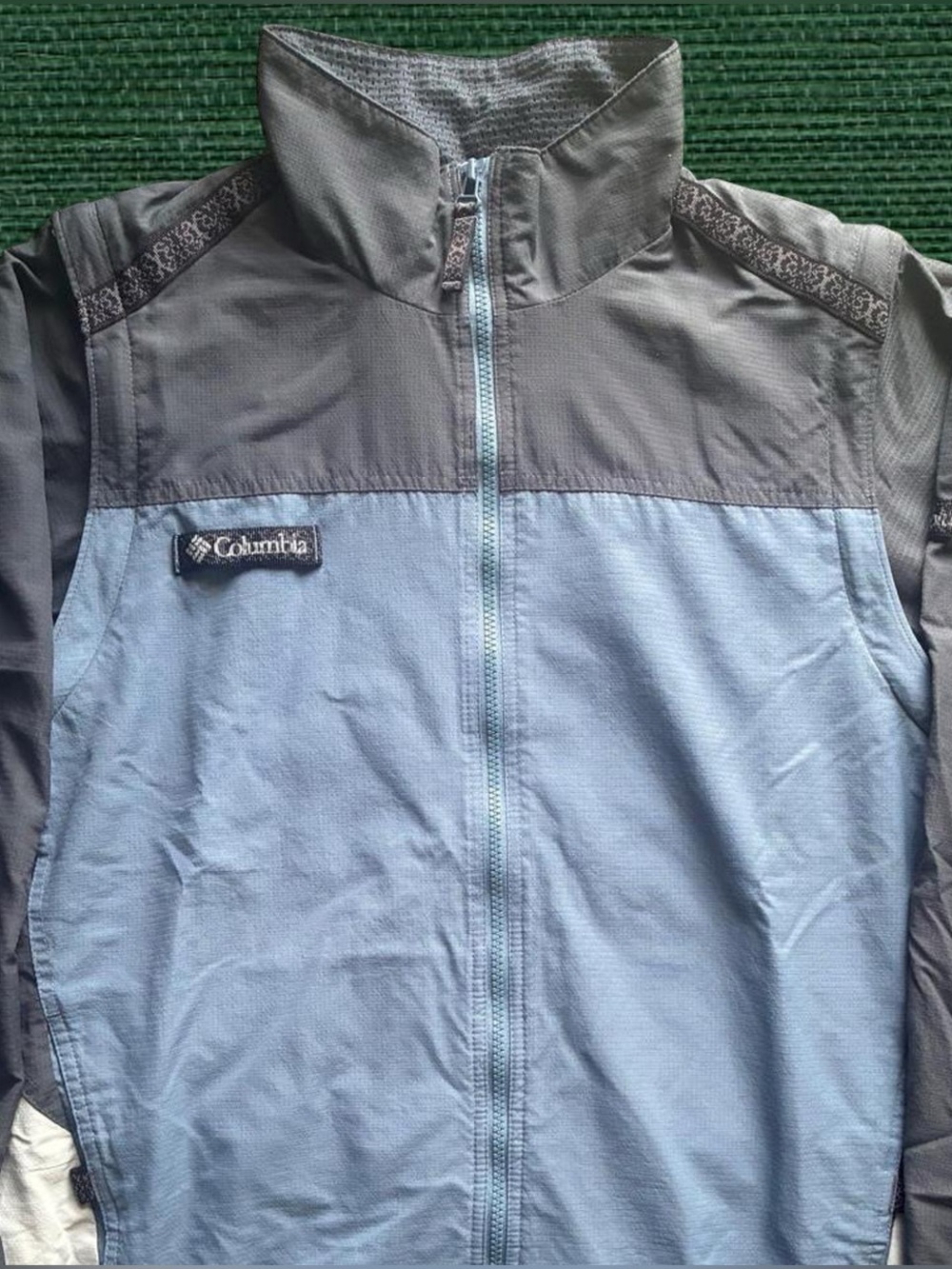 Columbia Light Blue and Gray Men’s Windbreaker Jacket